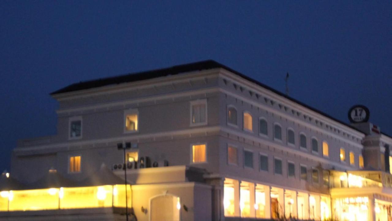 Hotel 17 Miles Jammu Eksteriør bilde